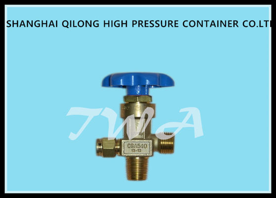 China Valve for connecting CGA540,American Brass Medical Use Oxygen Regulator in hospital or at home supplier
