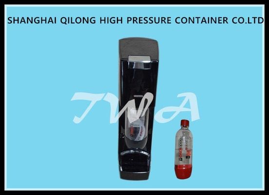 China Home Use Soda Water Maker , Mini Low Noise Homemade Soda Machine Lightweight supplier
